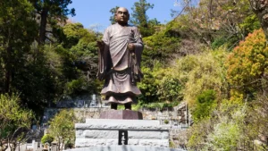 sejarah-nichiren-dan-pengaruh-sutra-seroja-di-jepang